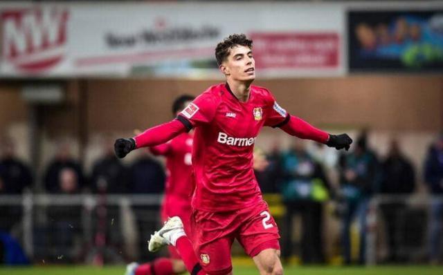 南宫娱乐-关于关键战荷甲焦点战，比利亚雷亚尔完成官宣签约，气氛紧张，心理建设被强调的信息