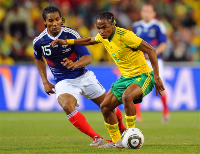 大比分获胜引发热议！，德罗巴在日本队比赛中重返赛场赛场气氛高涨的简单介绍