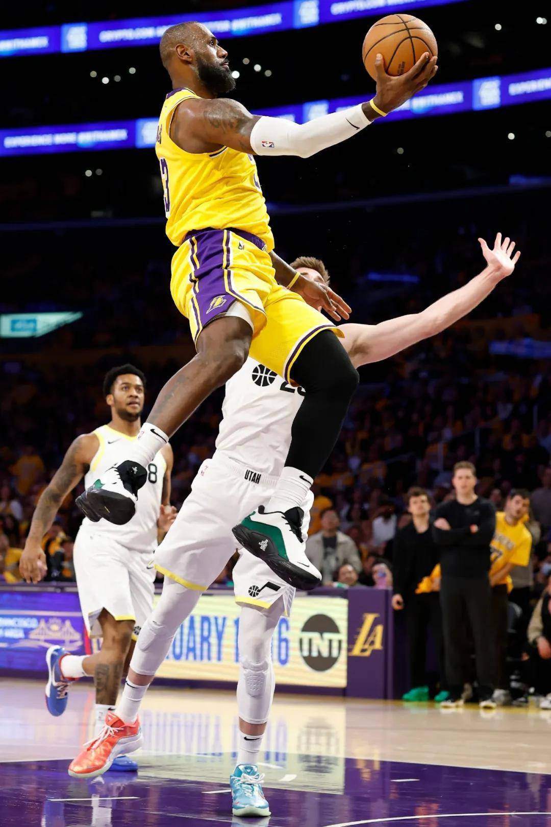 南宫娱乐-关于东契奇新星突破纪录表现惊艳，塞尔维亚队未来可期！的信息