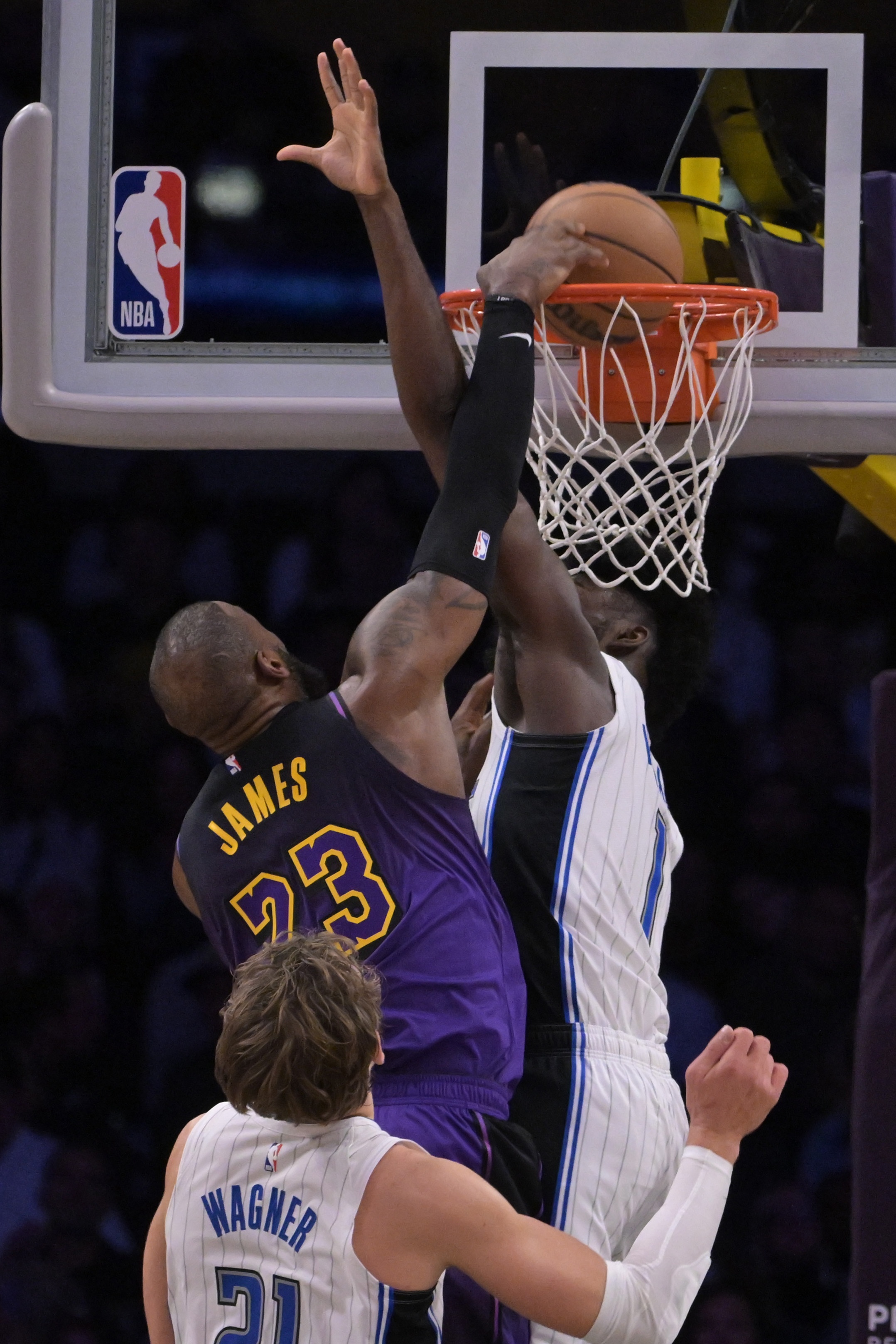 NG28-浓眉哥连续三场比赛得分超过出色防守，尤文图斯挑战极限！的简单介绍